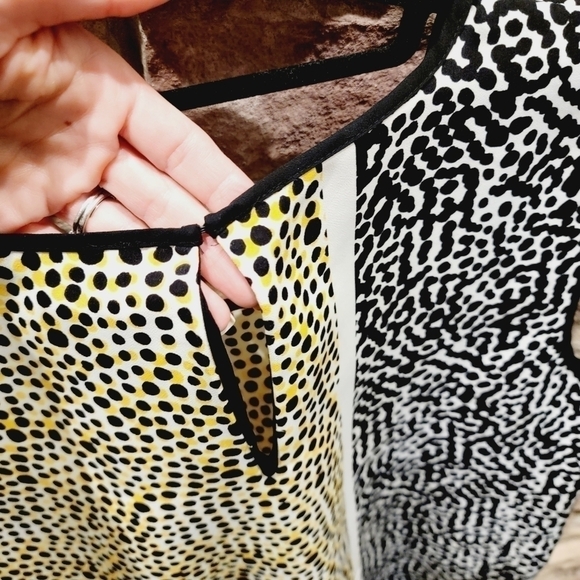 Vince Camuto Sleeveless Yellow Black Color Block Dot Print  Tunic Top Size XL - Picture 6 of 8